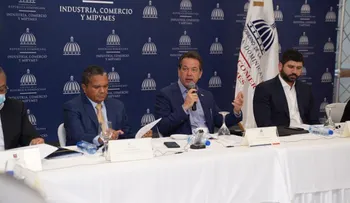 Zonas francas alcanzan su mayor nivel de empleos en 15 años; aprueban instalar 11 nuevas empresas