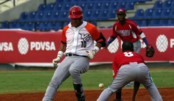 Serie del Caribe: Cuba vence a Puerto Rico y sigue con vida