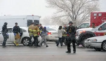 Cuatro policías heridos por tiroteo en clínica de Colorado