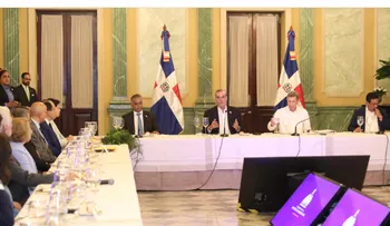 Presidente Abinader presenta logros en Contrataciones Públicas a diplomáticos y organismos internacionales