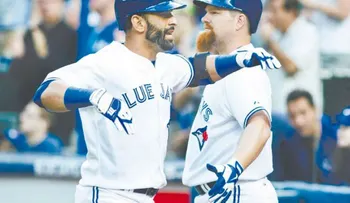 Bautista da jonrón 26 y Toronto gana