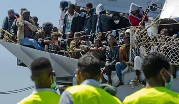 5 cadáveres y 780 inmigrantes rescatados en Italia  