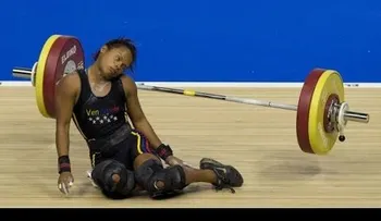 Medallista venezolana se desmaya al levantar más de 200 kilos en los Panam