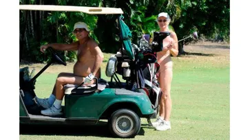 Golf al desnudo: la tendencia en desarrollo en los campos de Australia