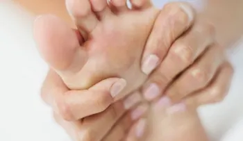 ¿Por qué sucede un hormigueo en manos y pies ?