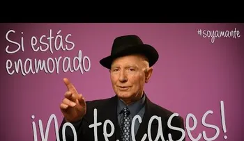"Si estás enamorado no te cases", el video que apela al amor más allá del romanticismo (VIDEO)