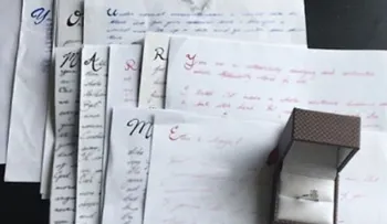 Le propone matrimonio a lo largo de 14 cartas y 3 años