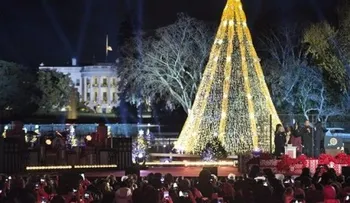 Obama enciende Árbol Nacional de Navidad