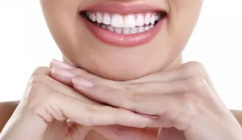 7 razones por las que sangran las encías