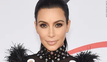 Kim Kardashian incendia Instagram otra vez: ahora se desnuda con Emily Ratajkowski