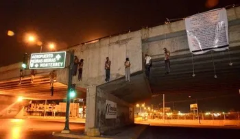 IMAGENES FUERTES: Encuentran seis cuerpos colgando en puentes de México