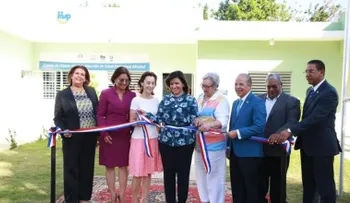 Vicepresidenta inaugura dos centros de salud en SFM