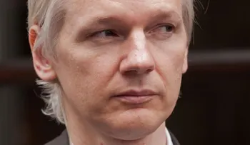 Ecuador mantendrá refugio político de Julián Assange, pero con una condición