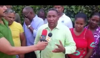 VÍDEO muestra que el Gobierno sí reparte vehículos a peledeistas