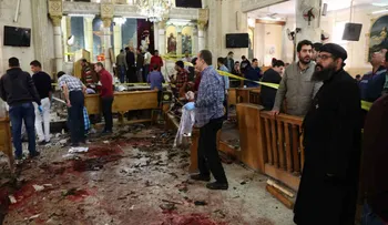 Al menos 43 muertos y 118 heridos por doble atentado del EI contra iglesias cristianas en Egipto
