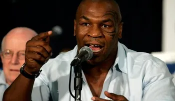 Mike Tyson acaba con Mayweather y Pacquiao; dice no se asemejan en nada a su época