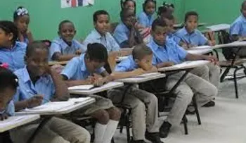 JCE y Educación tratan carnetización de estudiantes del país