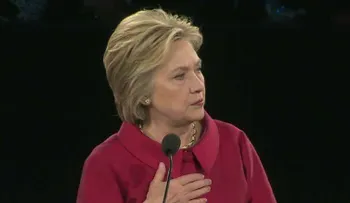 Clinton pide más interceptación de comunicaciones y vigilancia tras ataques en Bruselas
