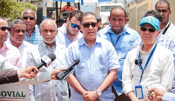 Con inversión de 55 millones de pesos Obras Públicas inicia trabajos de asfaltado y bacheo en El Cachón de la Rubia, Santo Domingo Este