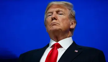 Trump hablará de su éxito en el discurso del Estado de la Unión mientras Washington se pudre desde adentro