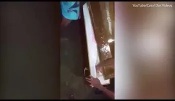 Abren ataúd de una mujer con 11 días de enterrada, y su cuerpo estaba caliente (VIDEO TERRORIFICO)