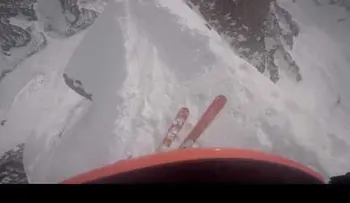 Un descenso de vértigo por una ladera imposible