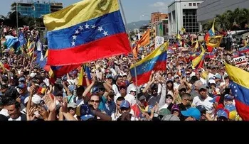 La oposición marcha contra el régimen de Nicolás Maduro tras el apagón que afectó el país