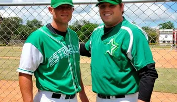 Llegan a entrenamientos de Estrellas catcher  y relevista importados 
