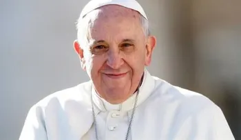 El papa Francisco homenajea a los "santos desconocidos" 
