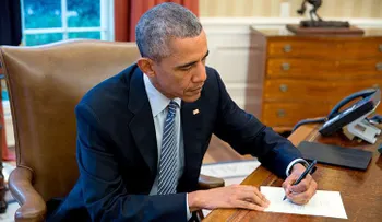 Sin derecho a juicio: Obama amplía sus atribuciones para poder perseguir a cualquier extranjero