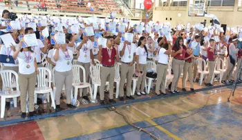 Senador Félix Nova reconoce a más de mil estudiantes meritorios y profesores de la provincia Monseñor Nouel