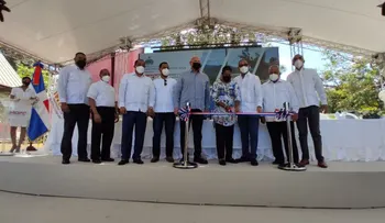 MOPC entrega obras en Samaná y María Trinidad Sánchez