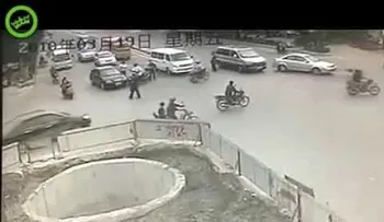 Video: Worst scooter driver ever! 