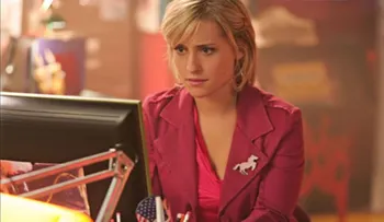 Acusan a una bella actriz de "Smallville" de liderar una macabra secta sexual
