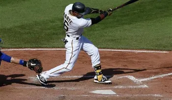 Marte remolcó la carrera del gane para Los Ángeles