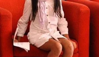 Niña de once años promueve la igualdad de género en un libro