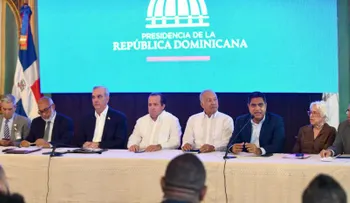 Abinader destina RD$2,000 millones recuperados de la corrupción a 40 obras deportivas