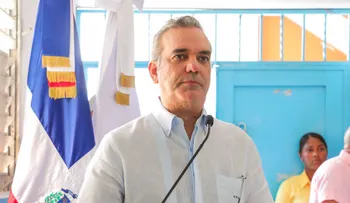 Presidente Abinader llama dominicanos a la prudencia en Semana Santa