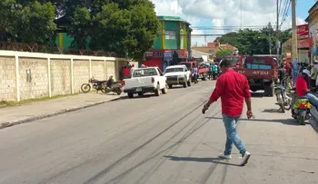 Matan hombre con su niña en los brazos