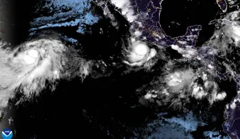 Polo se convierte en huracán categoría 1 y amenaza las costas del Pacífico mexicano