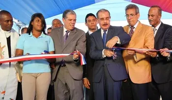 El Gobierno entrega Centro de Atención Primaria 