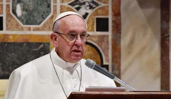 El papa denuncia que las mafias están explotando la pandemia