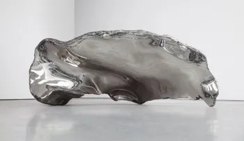 Desde una cabeza hecha de sangre a un busto de oro de Kate Moss. ¿Qué es lo nuevo de Marc Quinn?