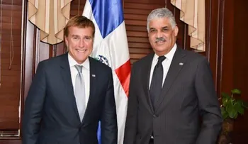 MVM dijo que no habló de cancelación de visas a Roberto en reunión con embajador EE.UU.