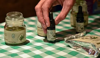 México autoriza importar medicinas a base de cannabis para dos niñas con epilepsia