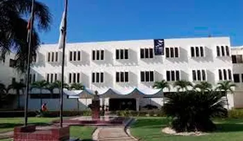 Lista de instituciones que cerrarán este lunes por el coronavirus