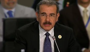 Presidentes de RD y Panamá llegan a Honduras para Cumbre del SICA