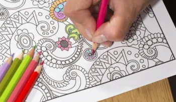 Colorear mandalas te libera del estrés ¡Descubre esta terapias para adultos!