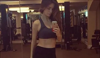 Esta modelo embarazada deja a todo el mundo con la boca abierta 