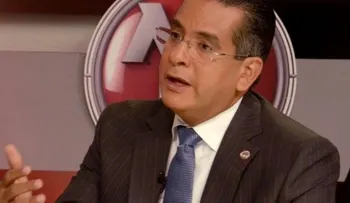 Gobierno reconoce atrasos en pagos a empleados públicos; dice el viernes se solucionará